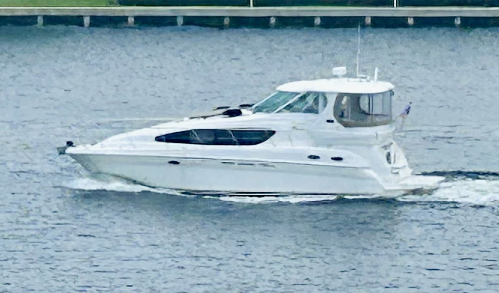 2004 Sea Ray 390 Motor Yacht - Photo 2