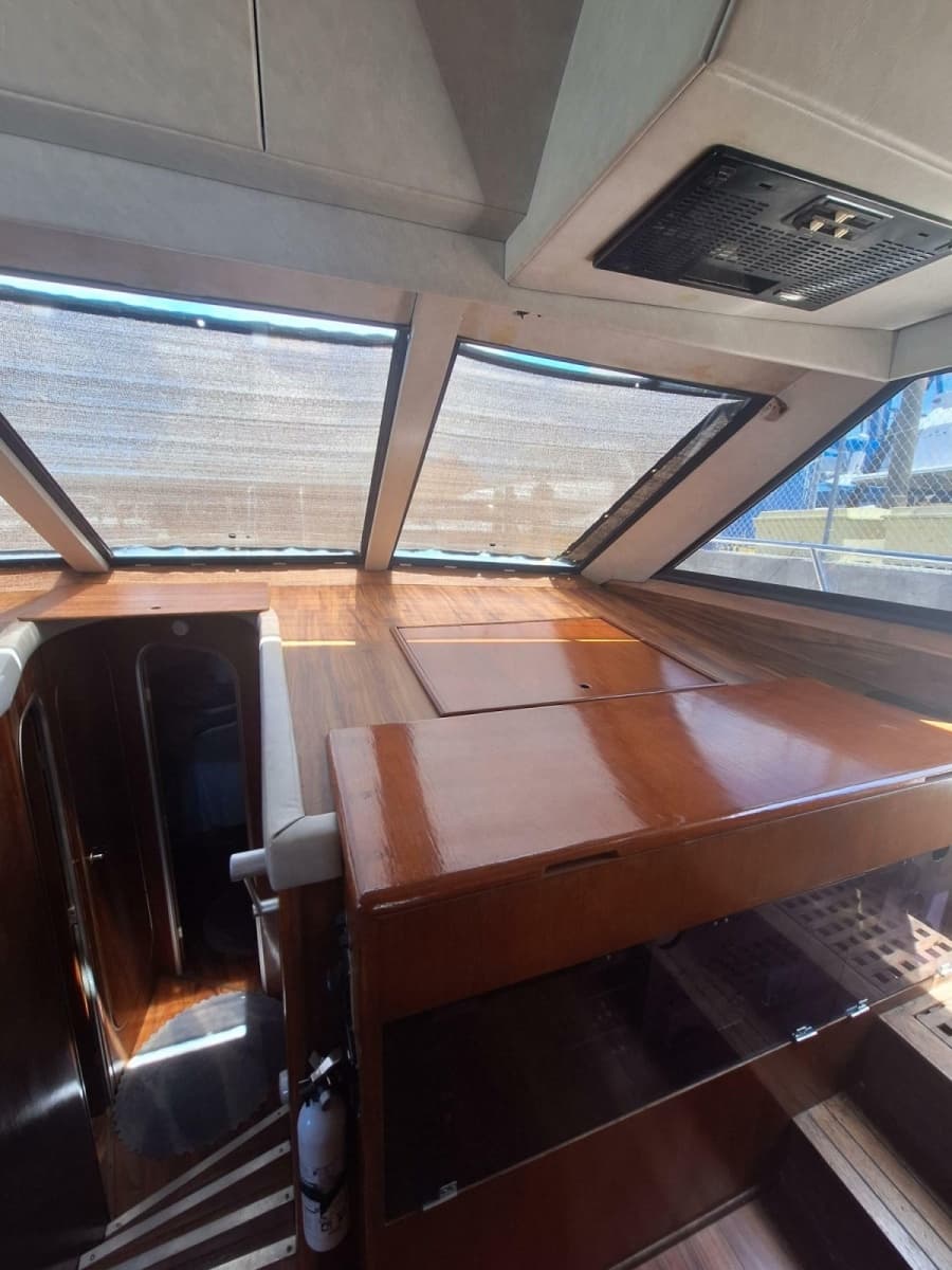 1988 Birchwood 44TS Motor Yacht - Photo 11