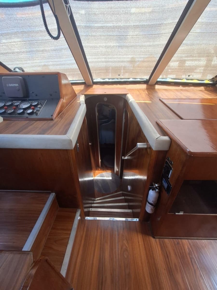 1988 Birchwood 44TS Motor Yacht - Photo 21