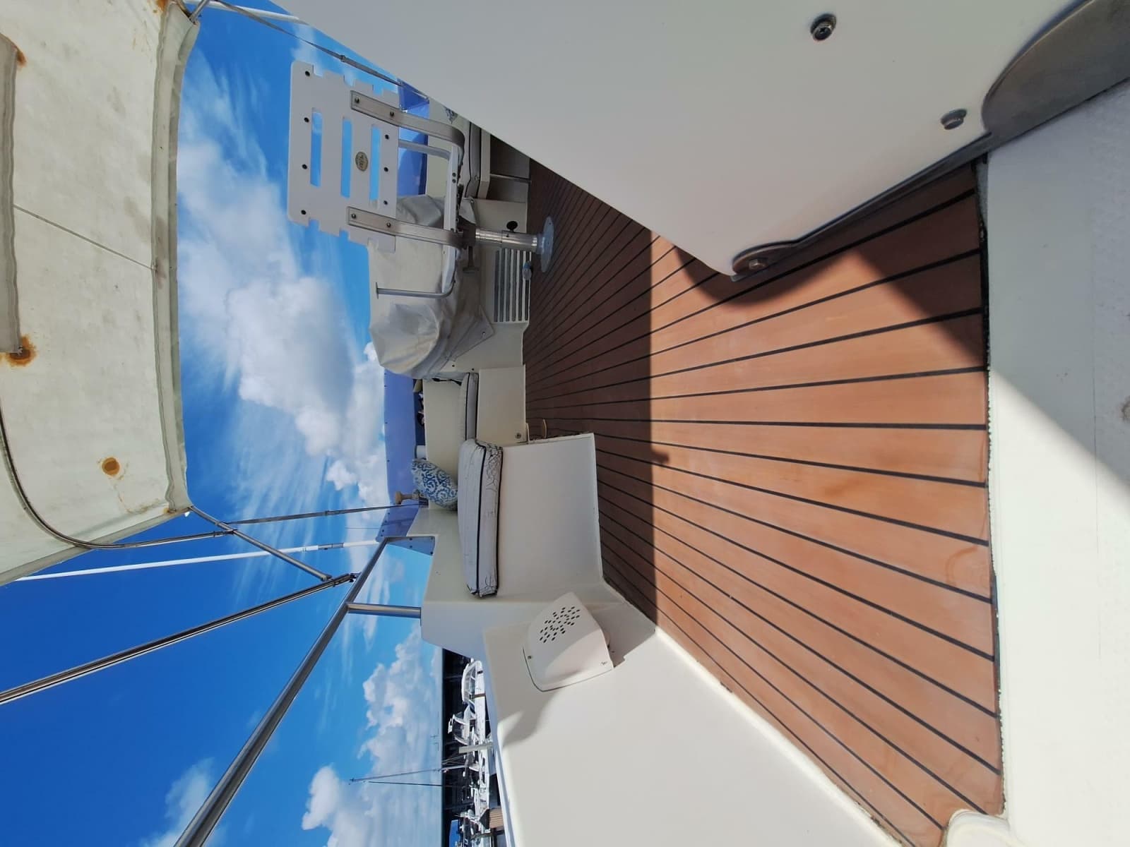 1988 Birchwood 44TS Motor Yacht - Photo 30