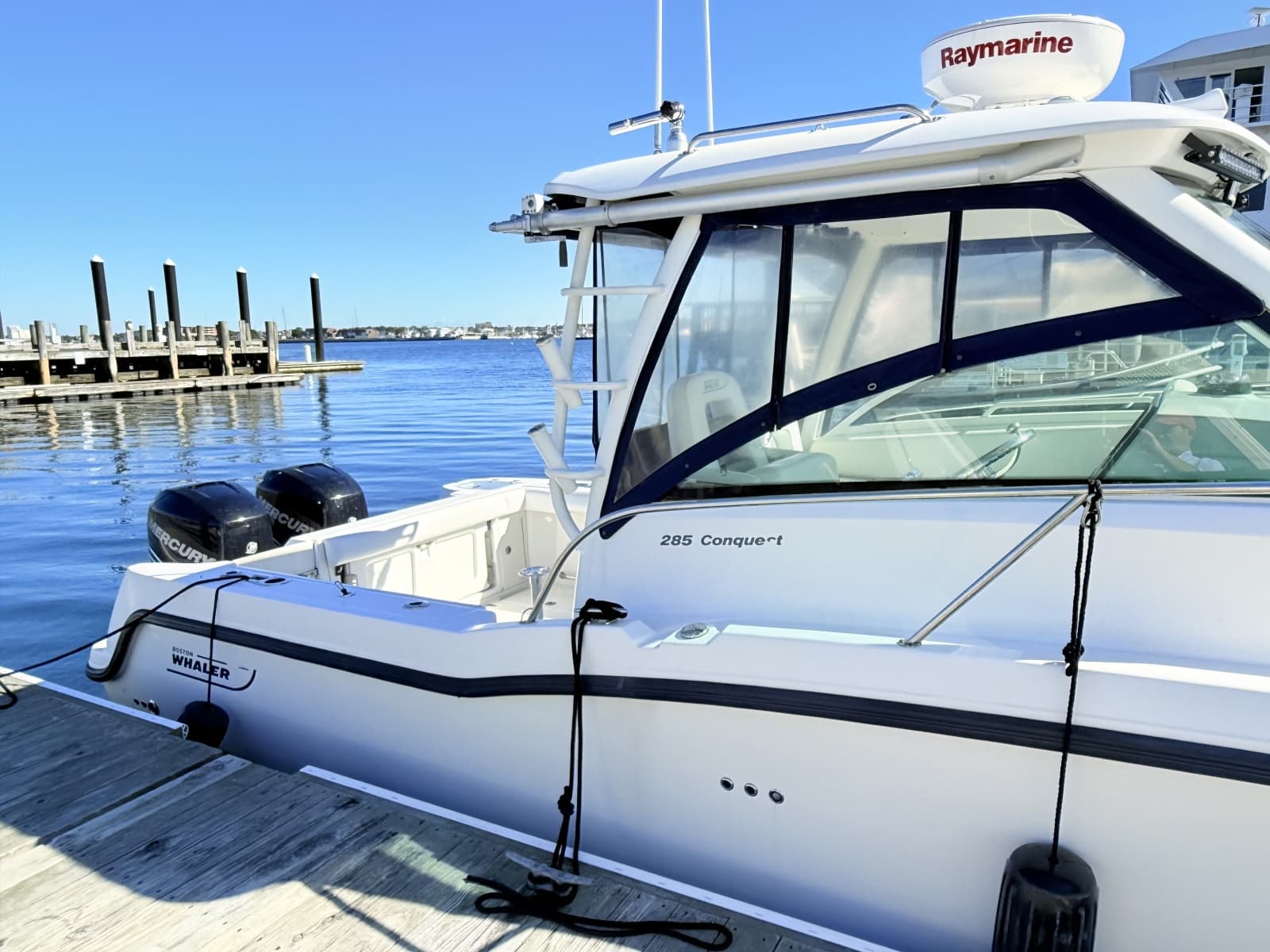 2012 Boston Whaler  - Photo 7
