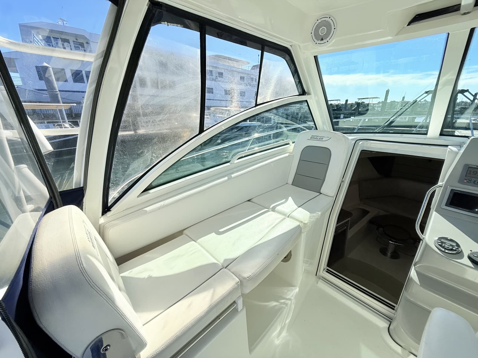 2012 Boston Whaler  - Photo 17