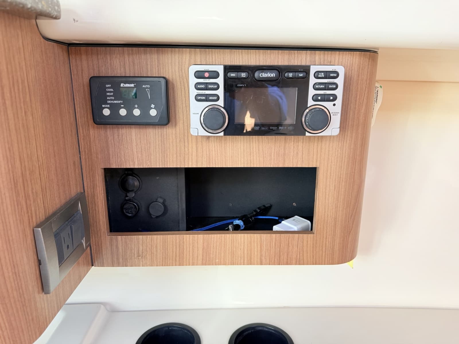 2012 Boston Whaler  - Photo 26