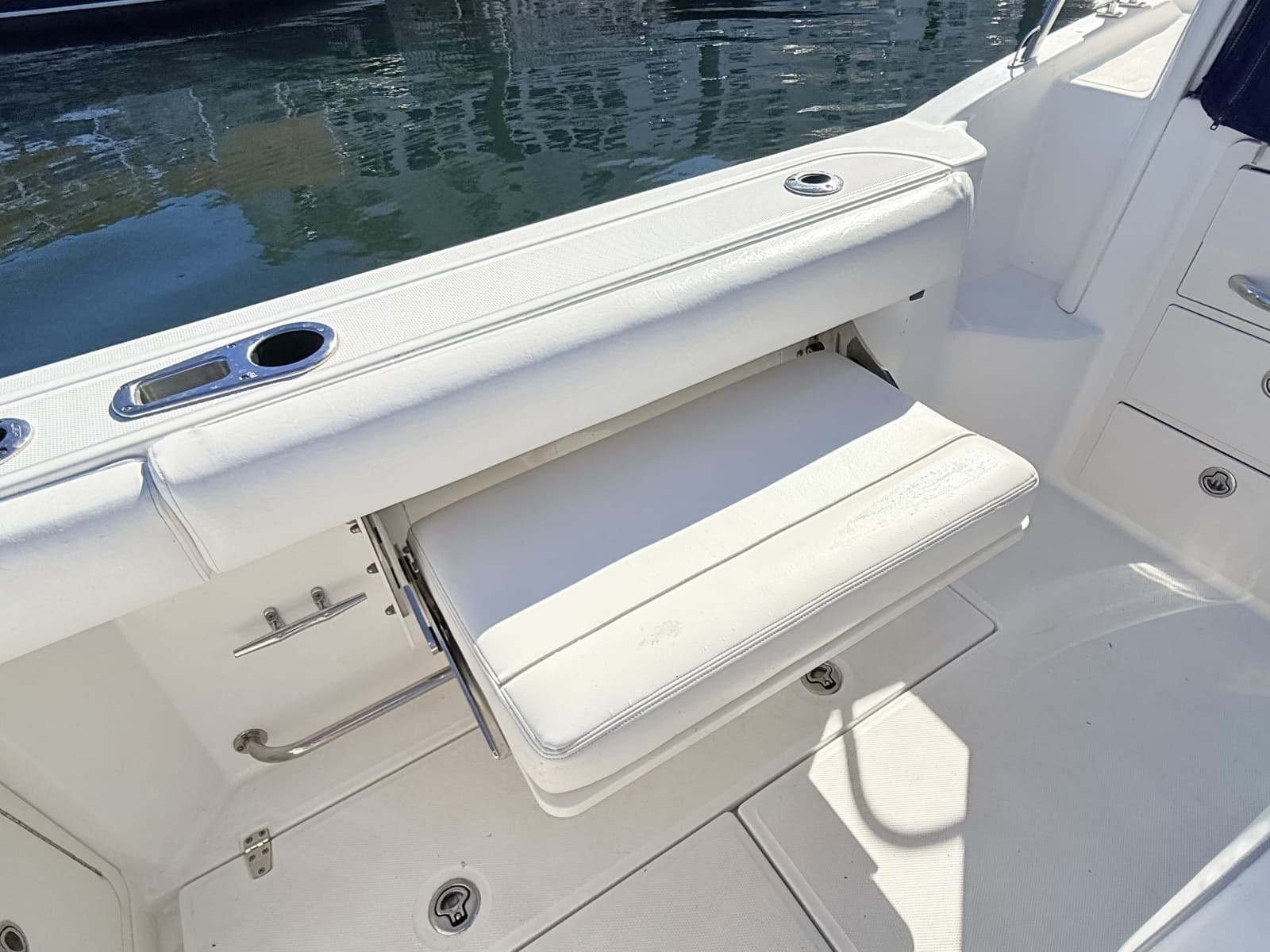 2012 Boston Whaler  - Photo 13