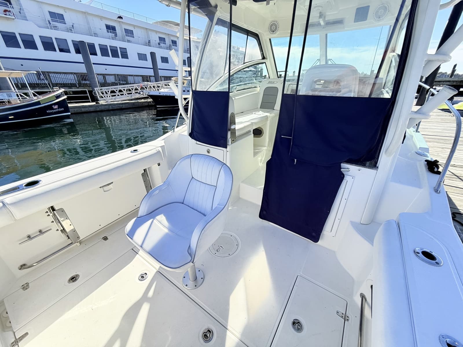 2012 Boston Whaler  - Photo 12