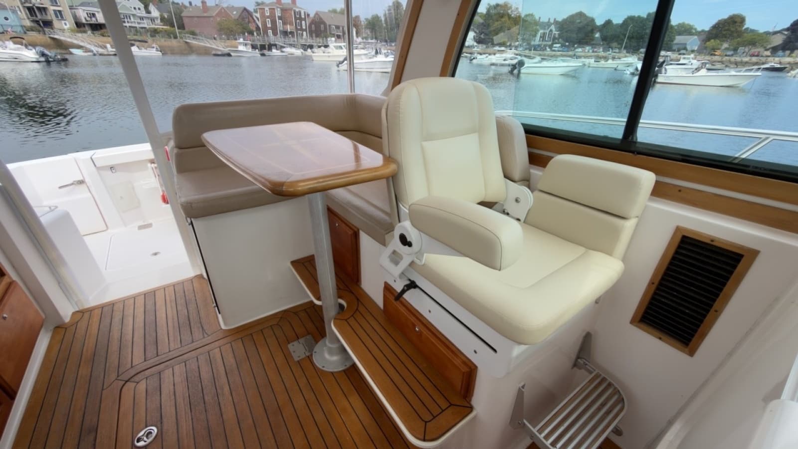 2007 Sabre 34 Express - Photo 17