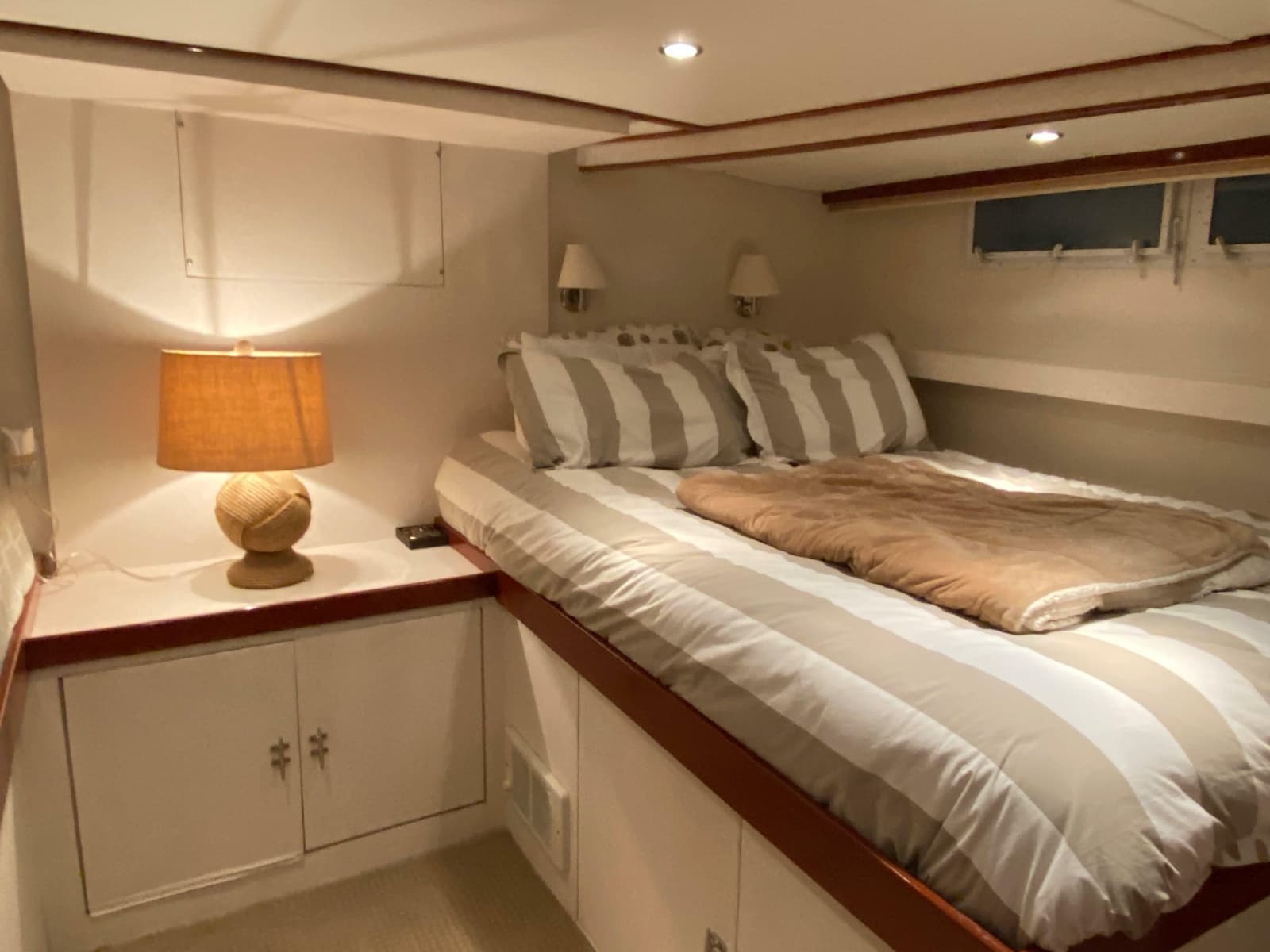 1973 Chris-Craft 47 Commander - Photo 7