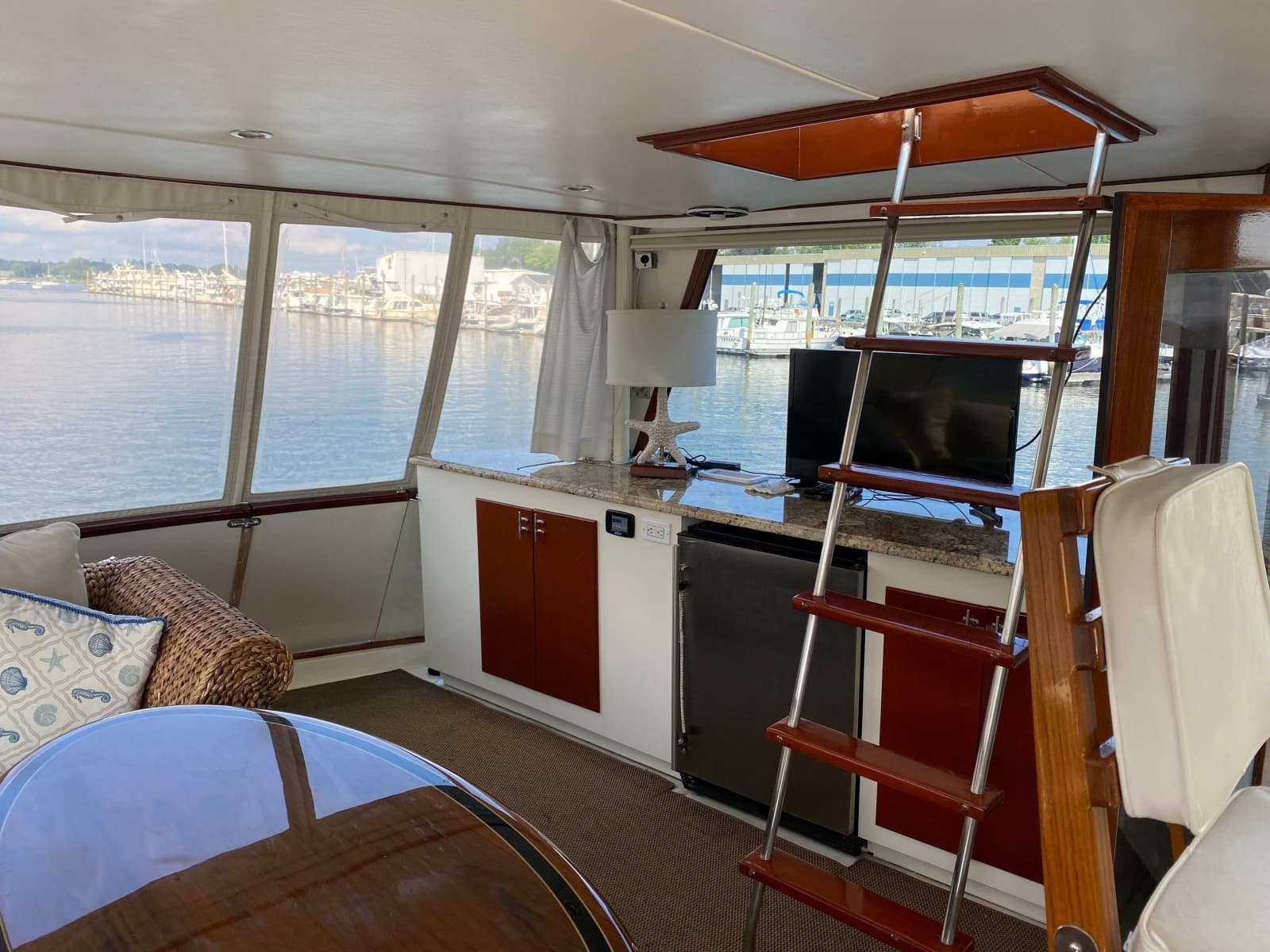 1973 Chris-Craft 47 Commander - Photo 25
