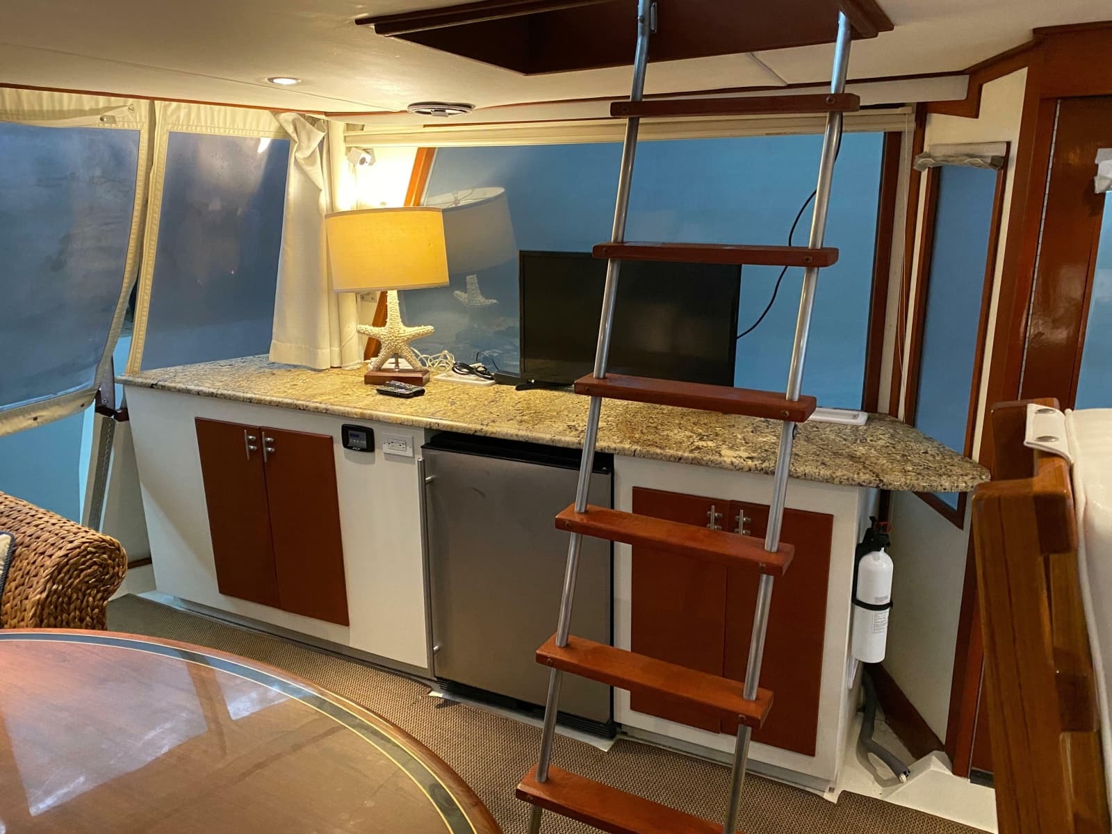 1973 Chris-Craft 47 Commander - Photo 11