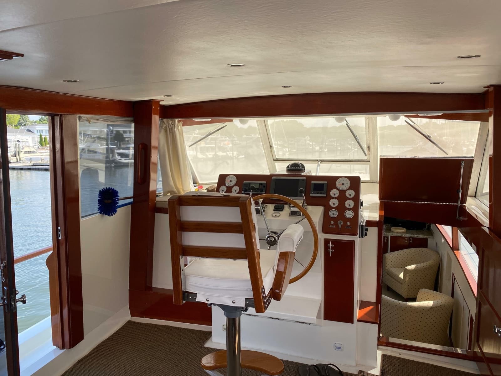 1973 Chris-Craft 47 Commander - Photo 28