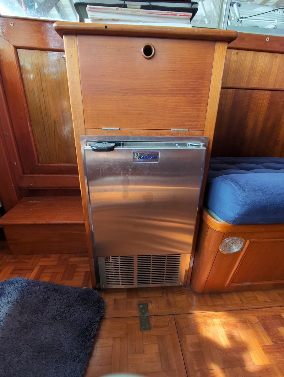 1990 Grand Banks 36 Classic - Photo 30