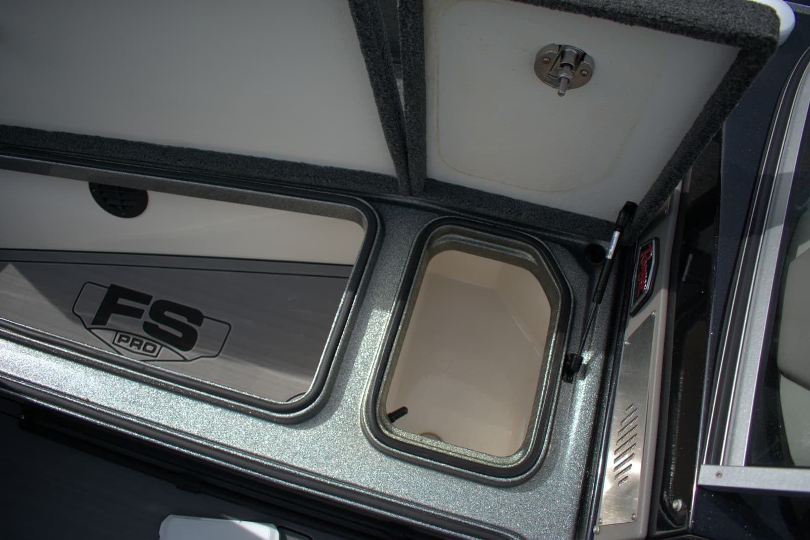 2023 Ranger 622FS Pro - Photo 15