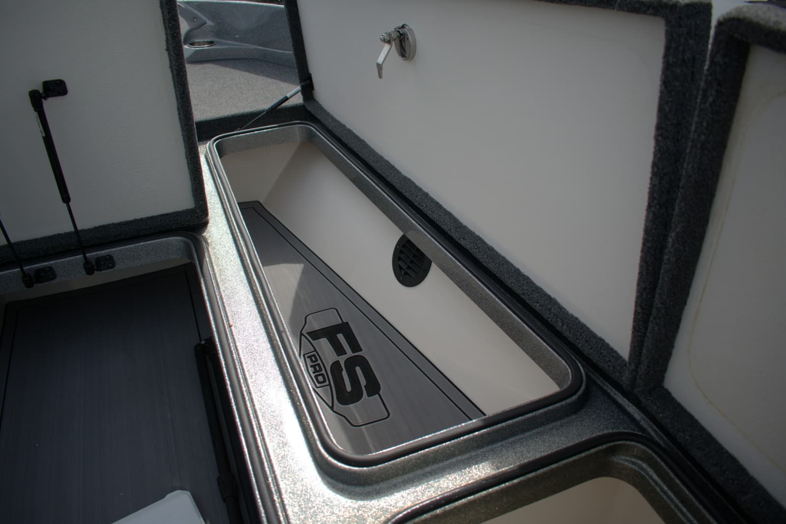 2023 Ranger 622FS Pro - Photo 13