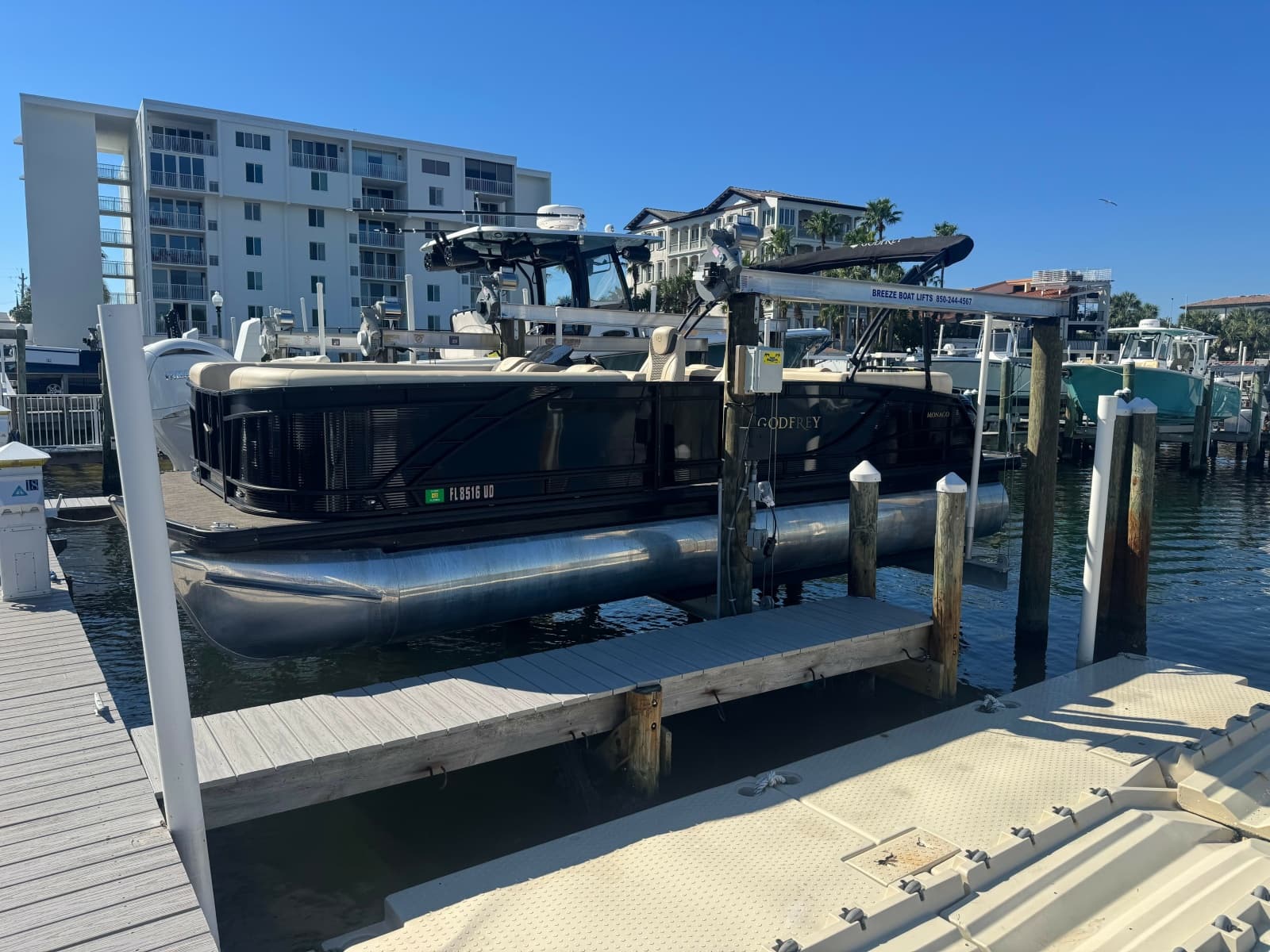 2022 Godfrey Monaco 255 SB - Photo 13