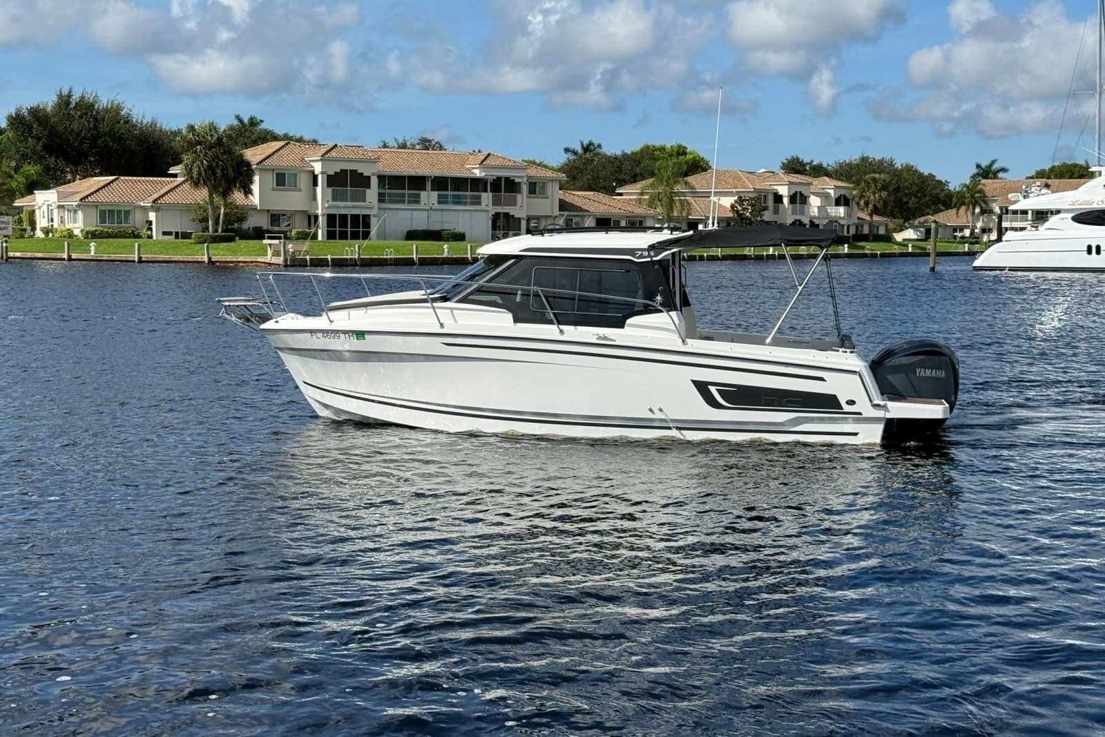 2022 Jeanneau NC 795 - Photo 1