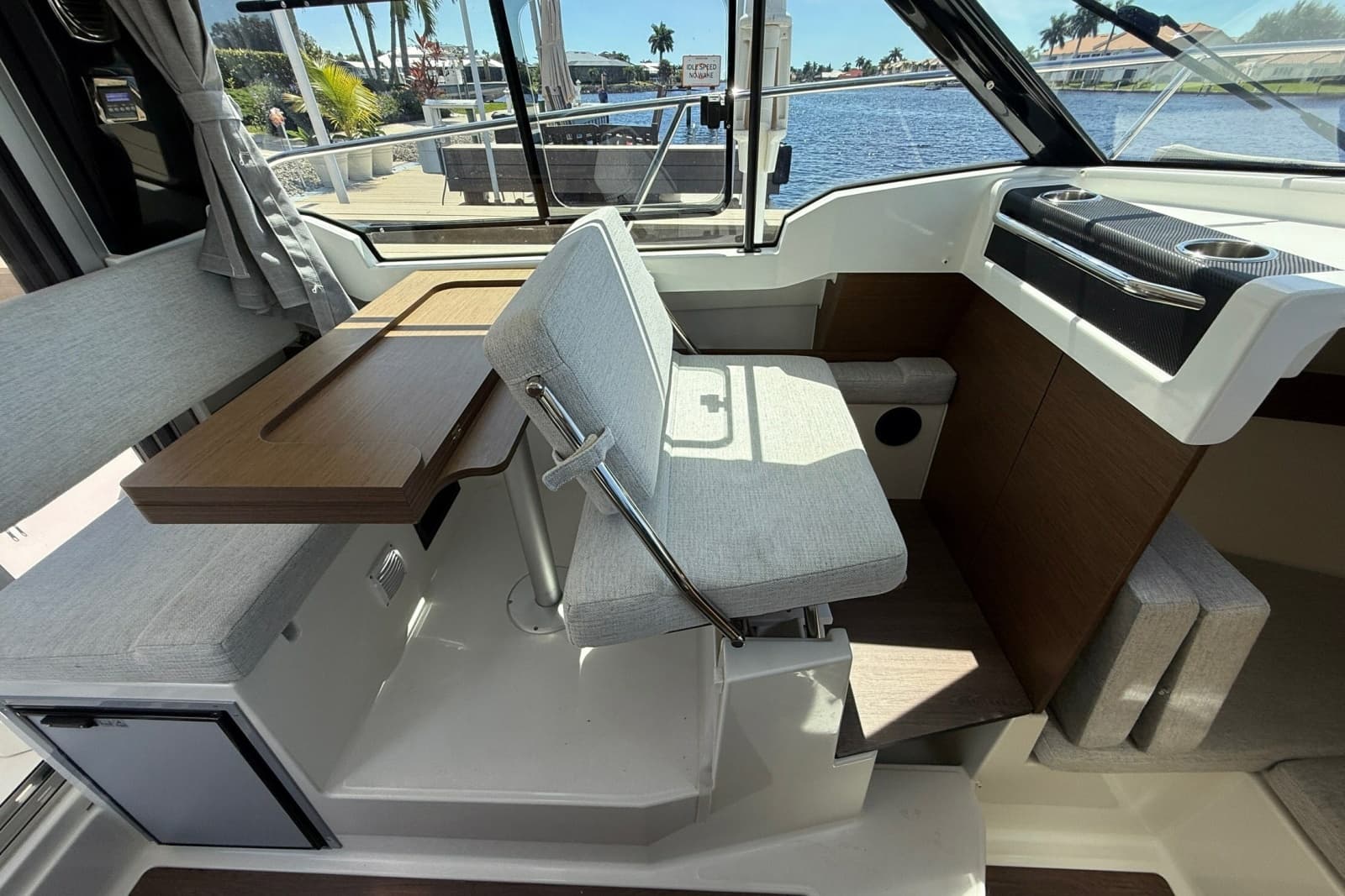 2022 Jeanneau NC 795 Series 2 - Photo 12