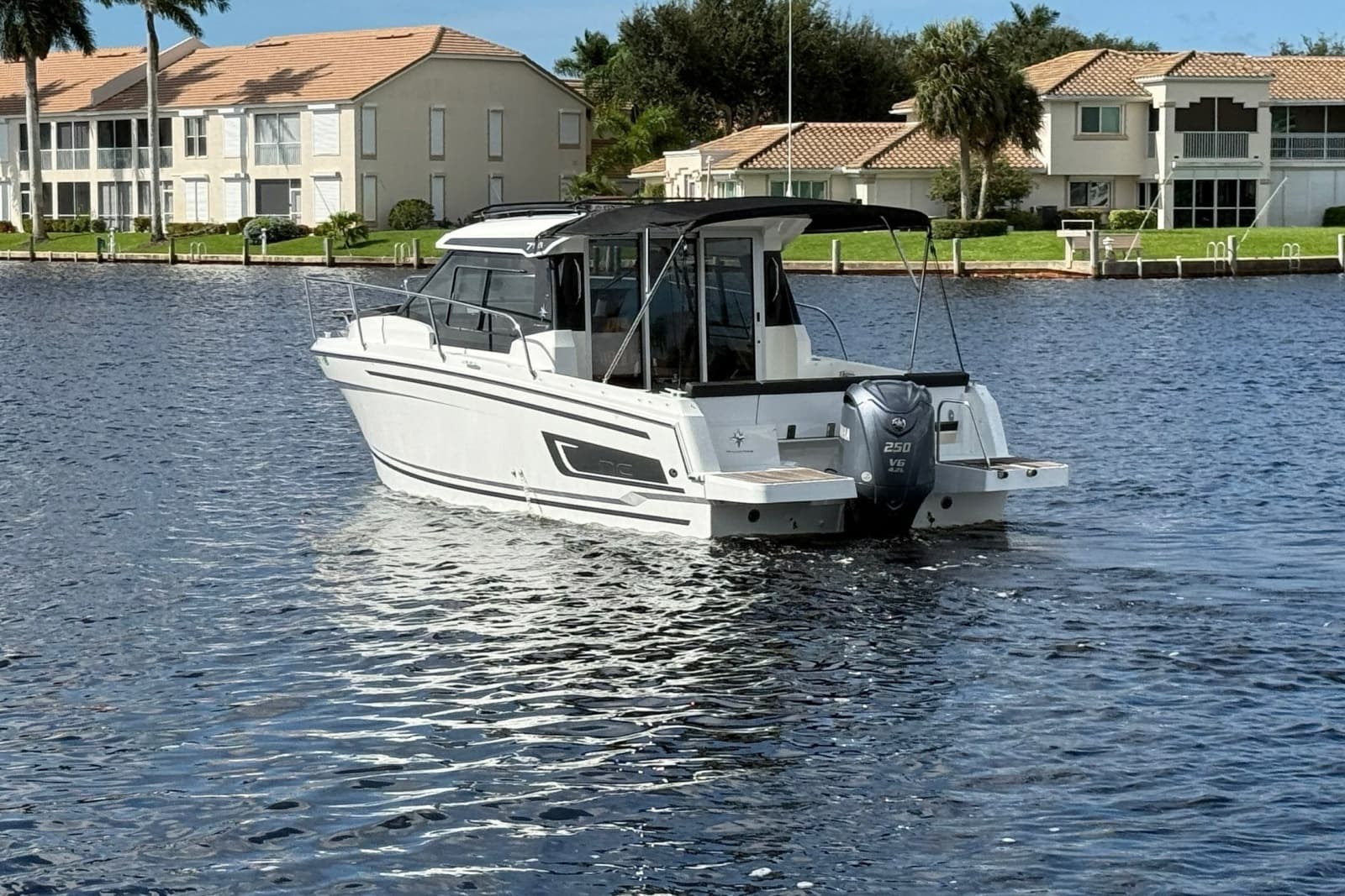 2022 Jeanneau NC 795 Series 2 - Photo 2