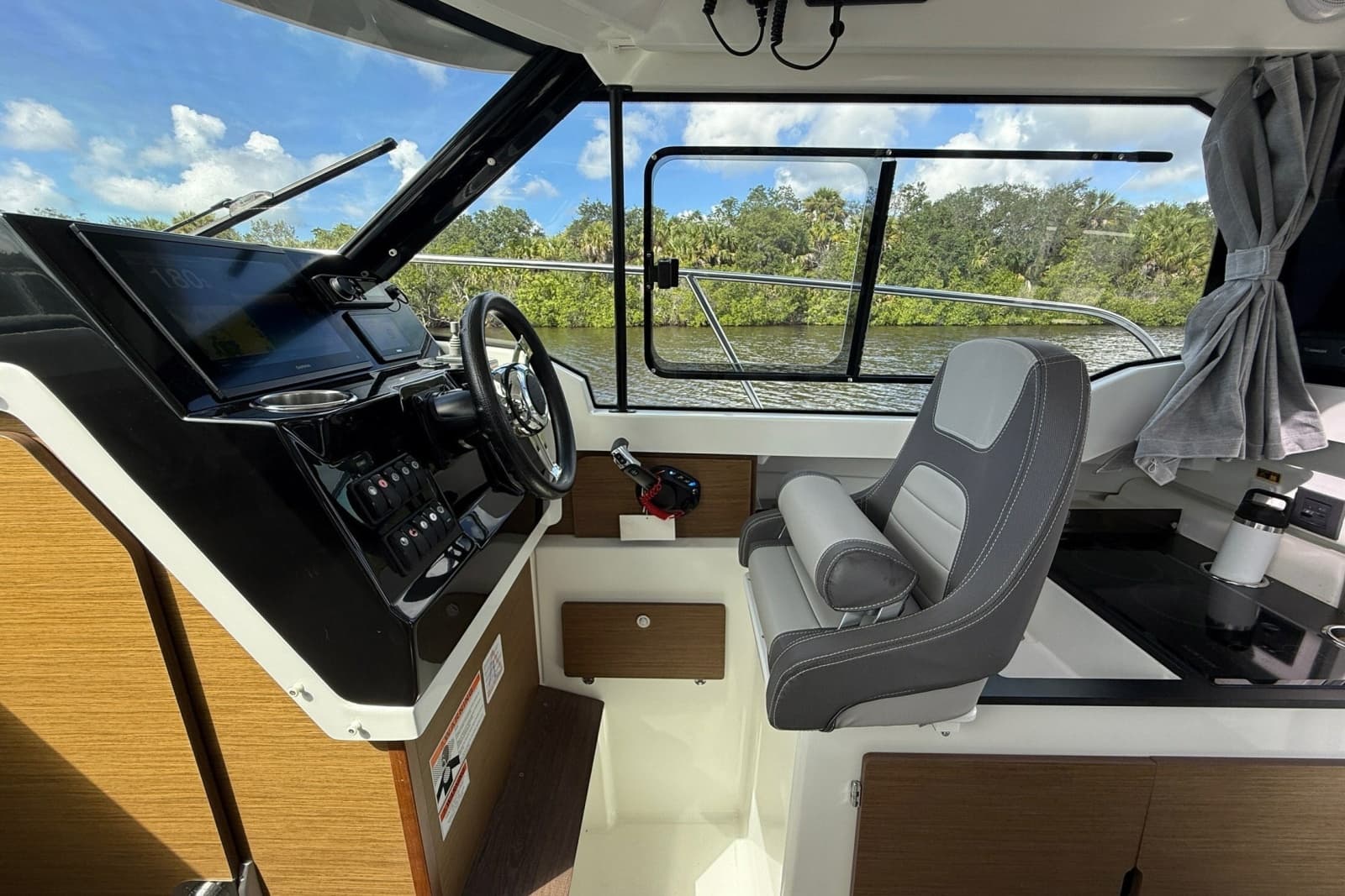 2022 Jeanneau NC 795 - Photo 12