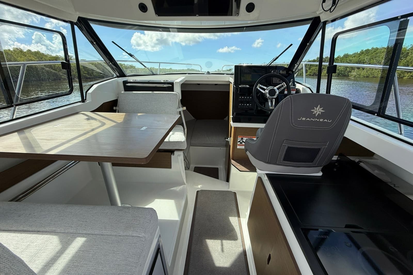 2022 Jeanneau NC 795 - Photo 16