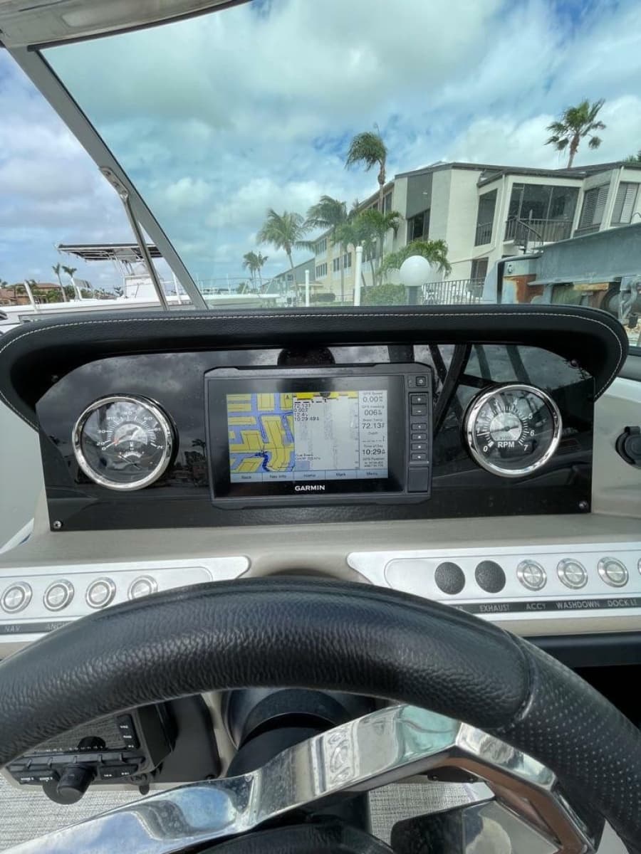 2021 Crownline 270 XSS - Photo 14