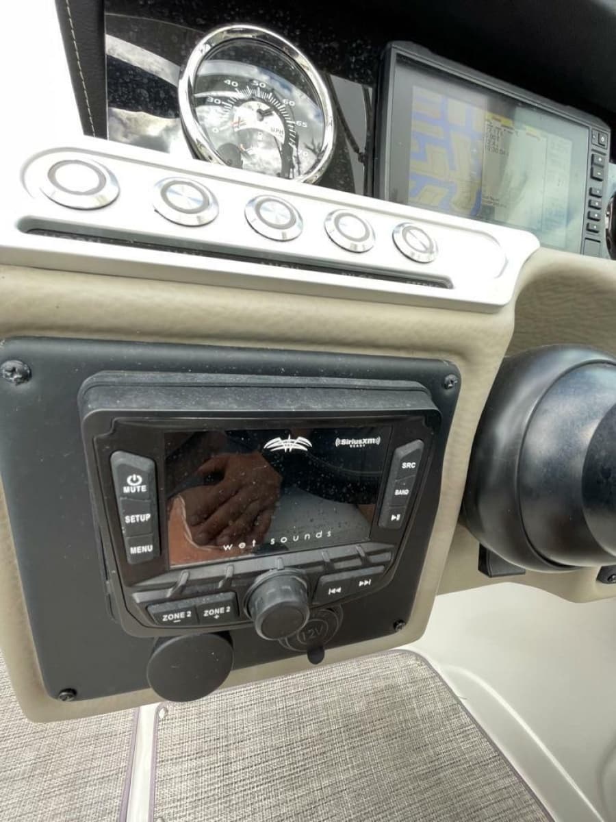 2021 Crownline 270 XSS - Photo 17