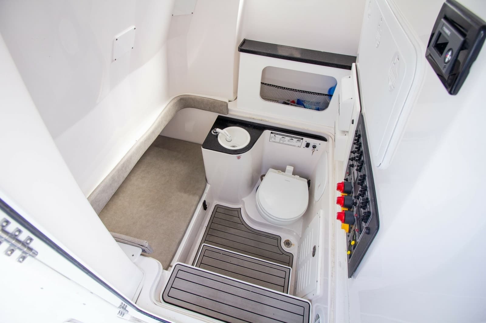 2019 Sea Fox 328 Commander - Photo 14