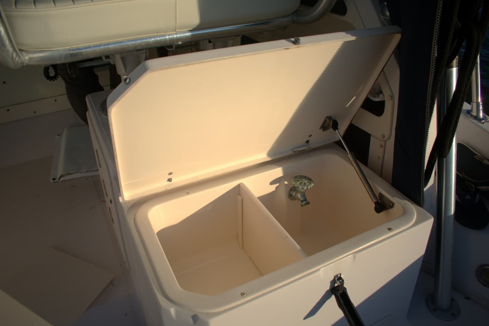 2003 Grady-White Marlin 300 - Photo 17
