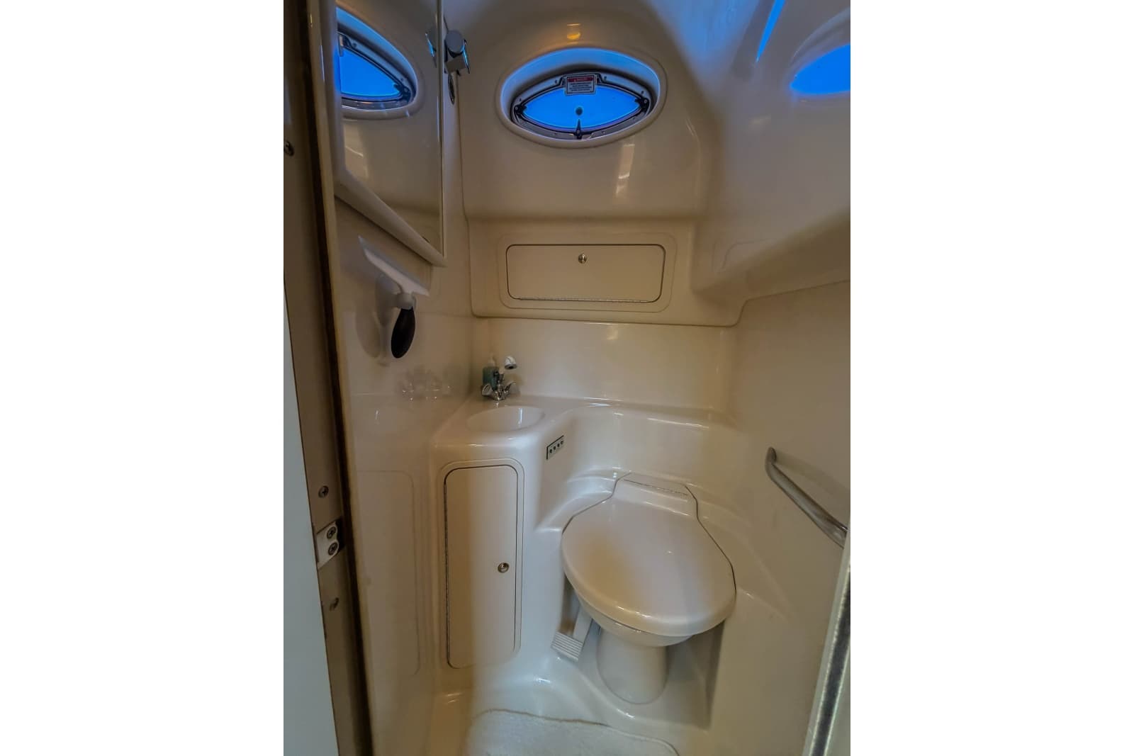 2003 Sea Ray 410 Sundancer - Photo 40