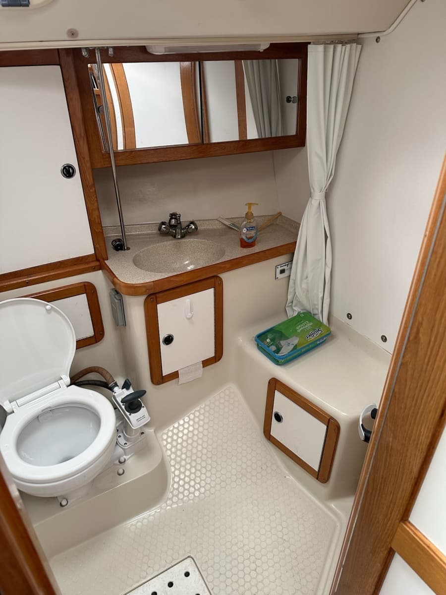 2004 Catalina 36 mkII - Photo 34