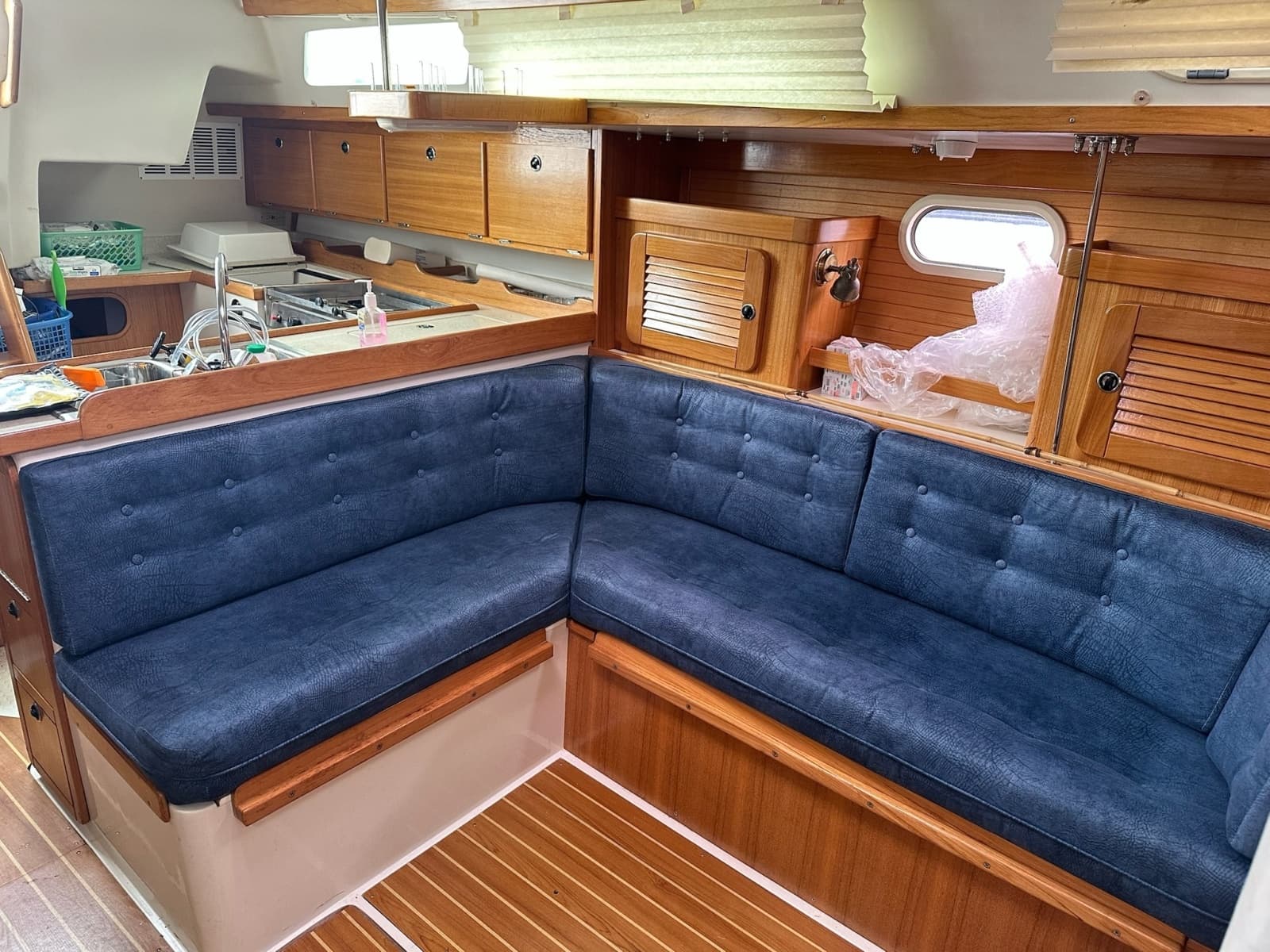 2004 Catalina 36 mkII - Photo 22