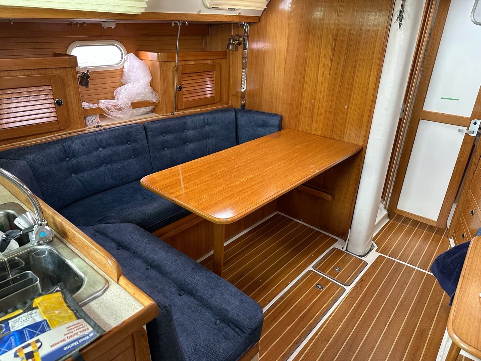 2004 Catalina 36 mkII - Photo 21