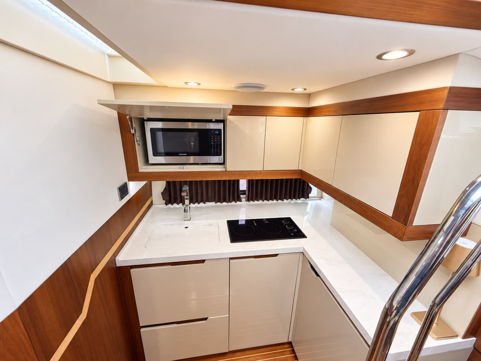 2017 Galeon 385 HTS - Photo 21