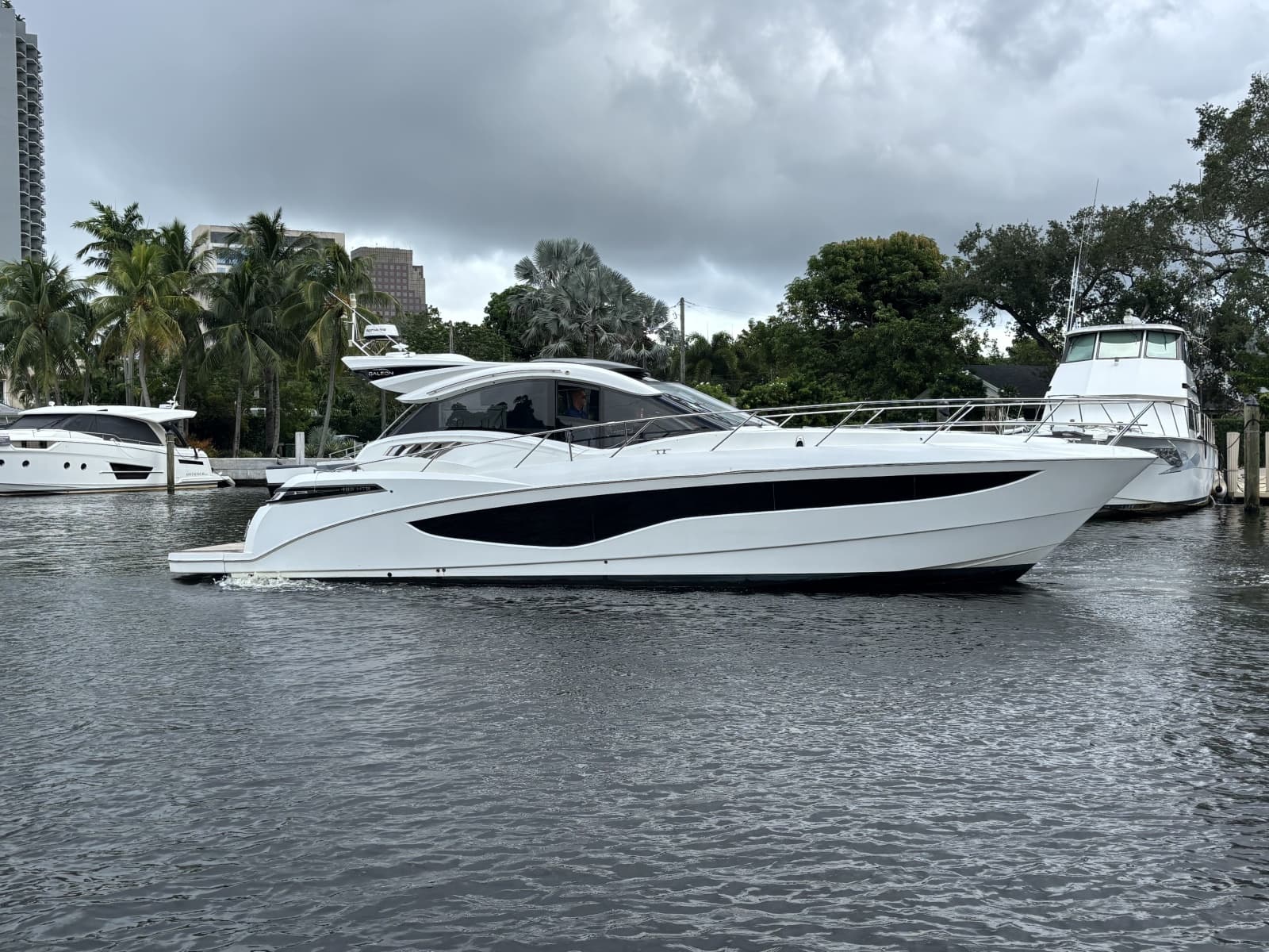 2019 Galeon 485 HTS - Photo 1