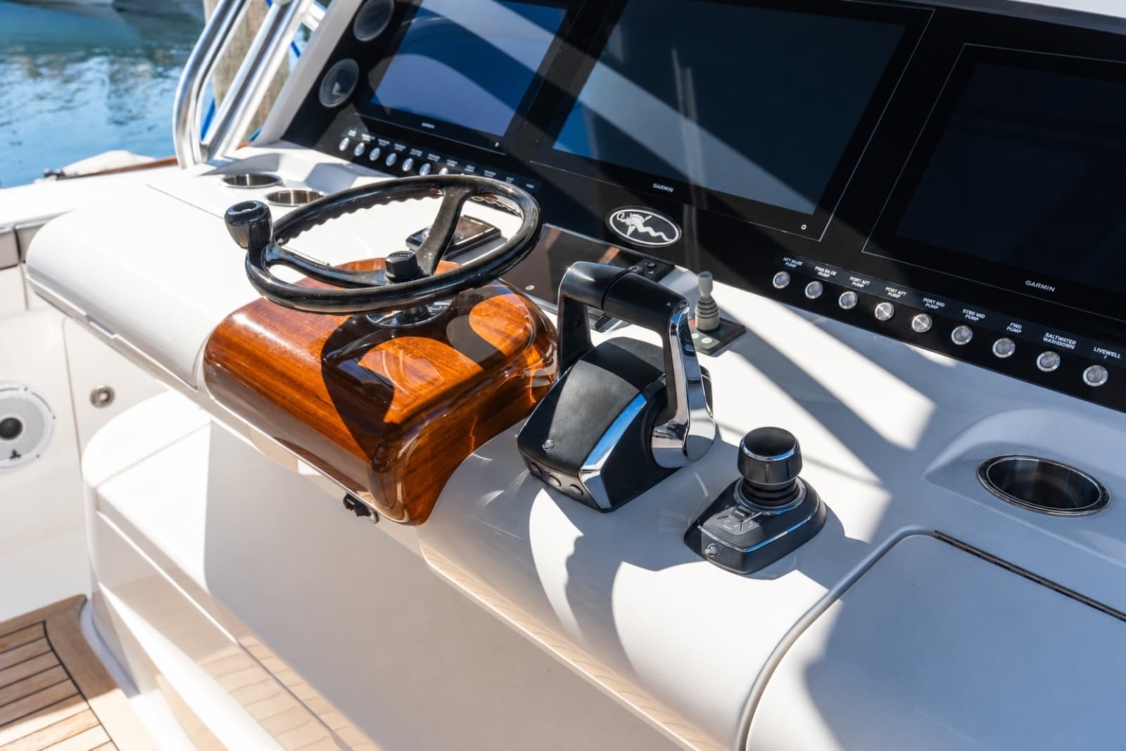 2022 Valhalla Boatworks V-46 - Photo 22