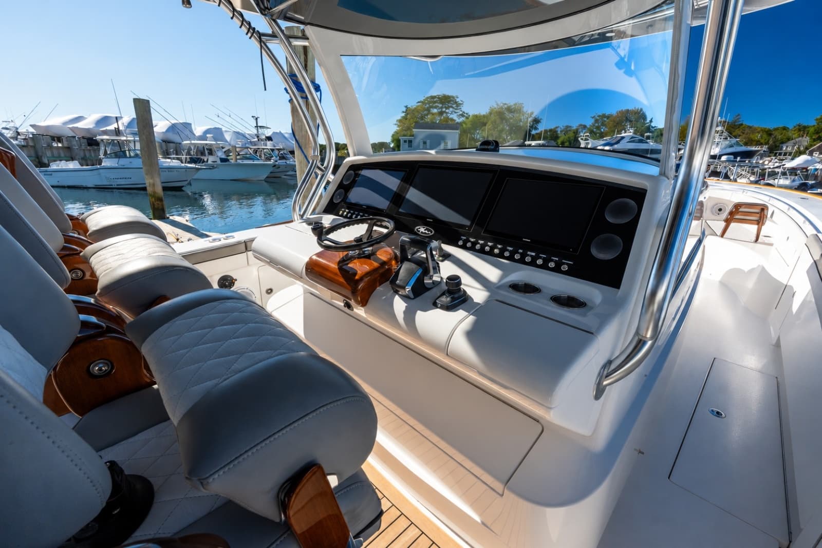 2022 Valhalla Boatworks V-46 - Photo 18