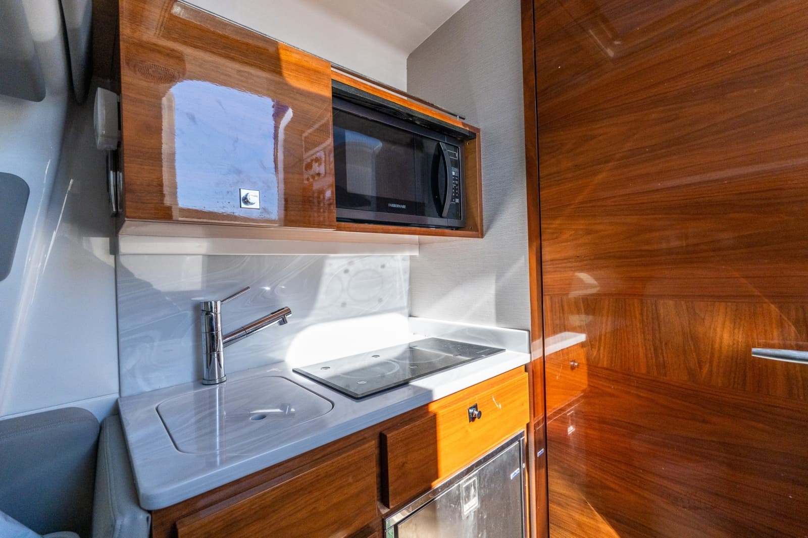 2022 Valhalla Boatworks V-46 - Photo 30