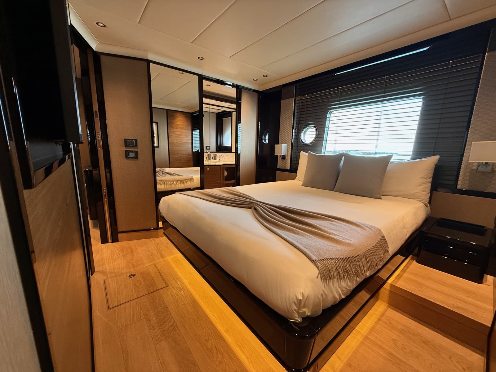 2023 Absolute Navetta - Photo 28