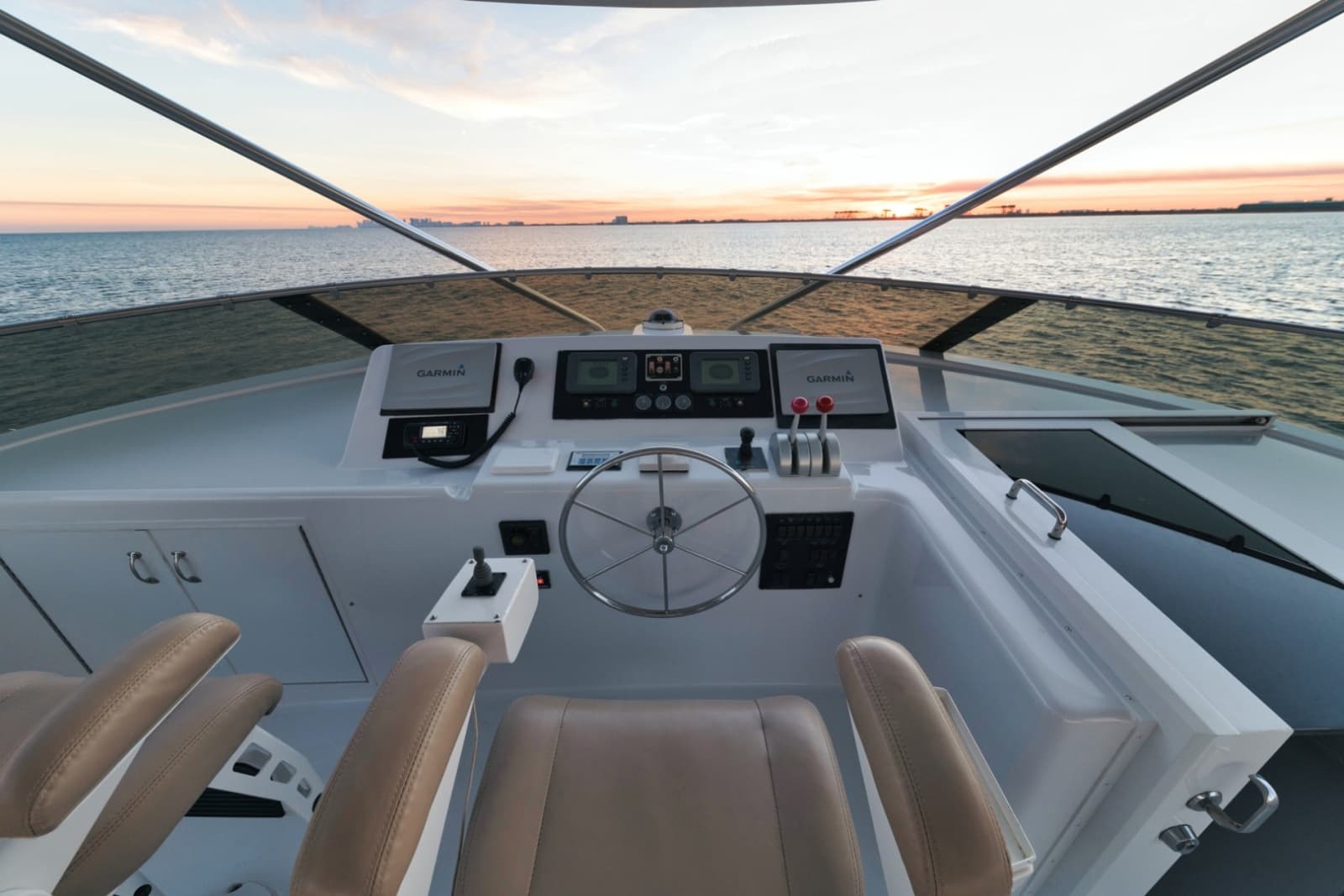 2002 Hatteras CPMY - Photo 10