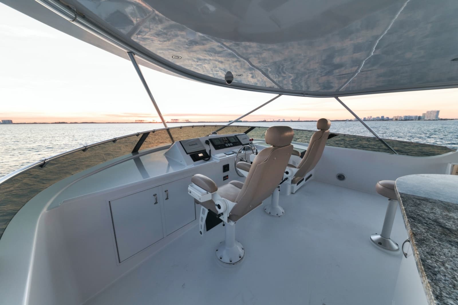 2002 Hatteras CPMY - Photo 11