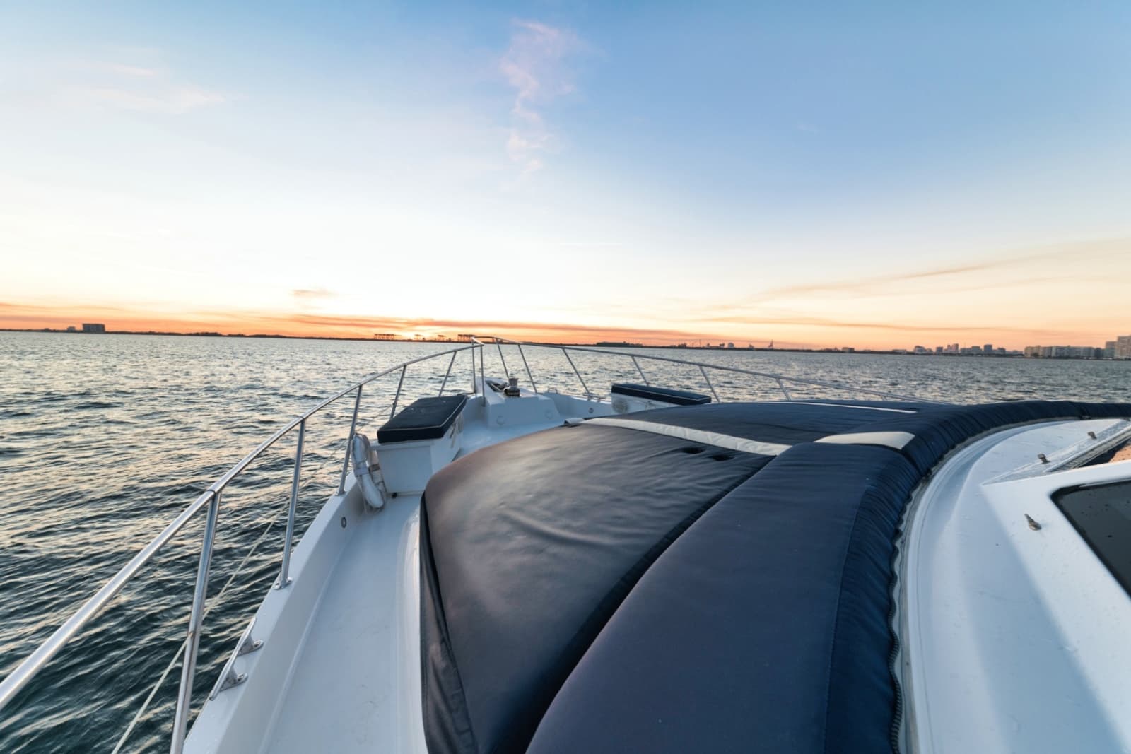 2002 Hatteras CPMY - Photo 14