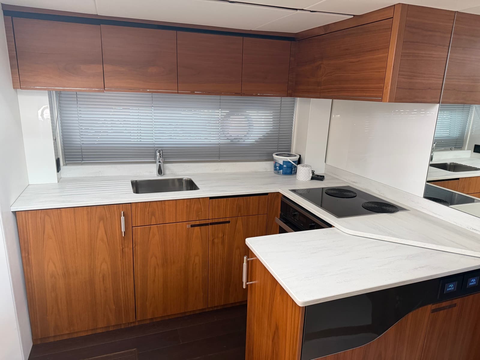 2021 Sunseeker PREDATOR 55 - Photo 32