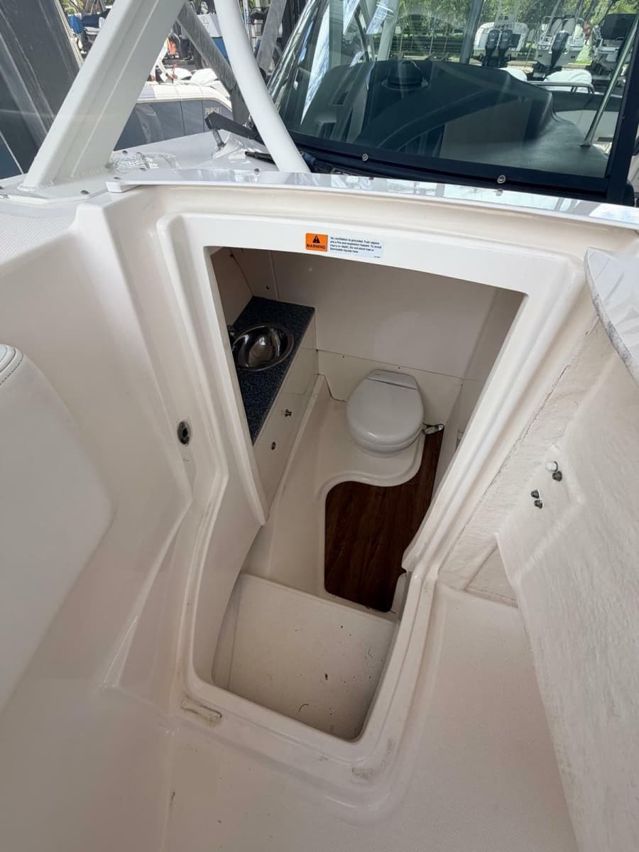2019 Robalo  - Photo 18