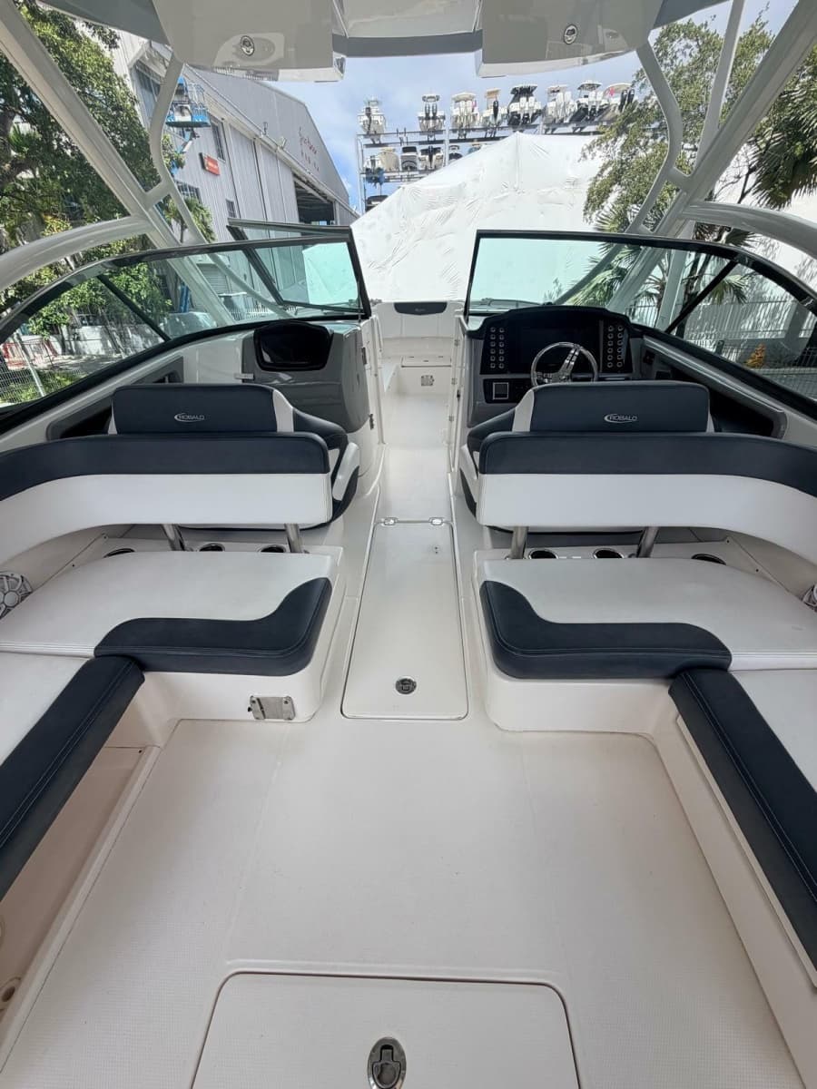 2019 Robalo  - Photo 7