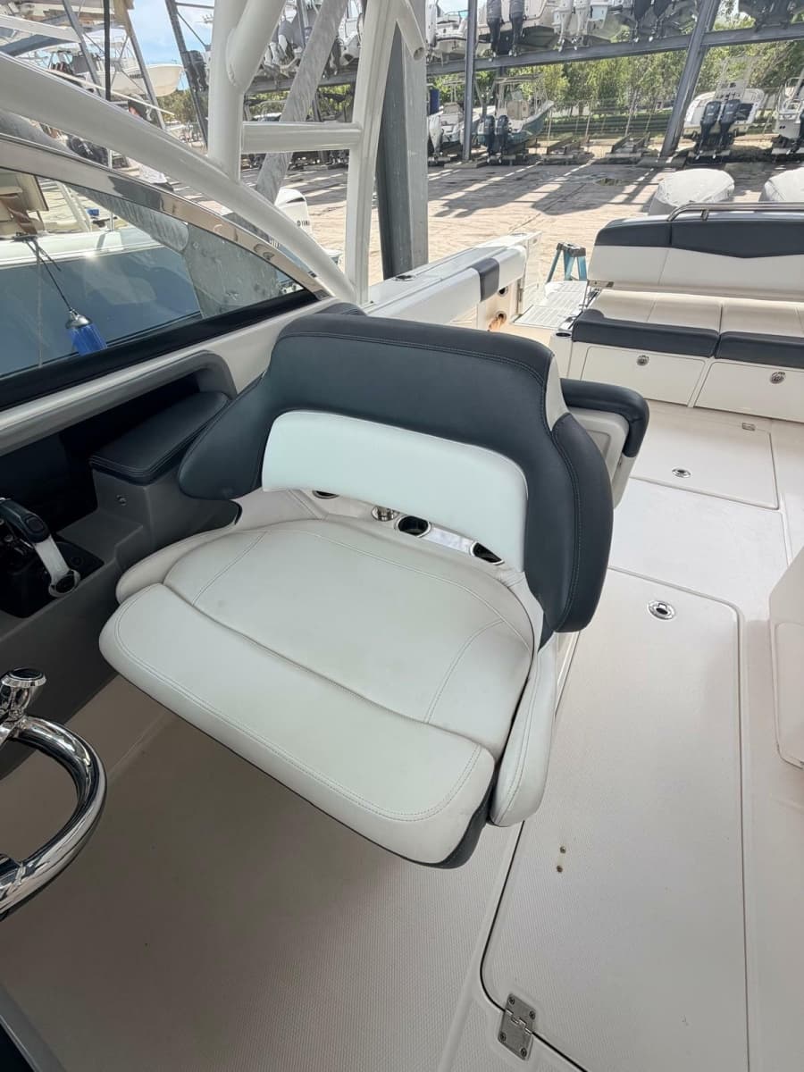 2019 Robalo  - Photo 27
