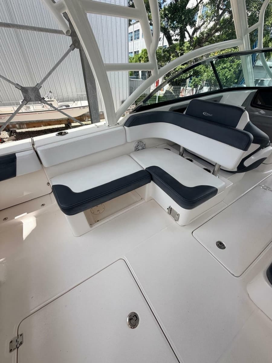 2019 Robalo  - Photo 6