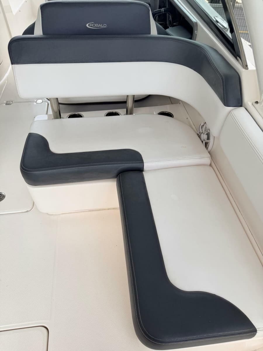 2019 Robalo  - Photo 5
