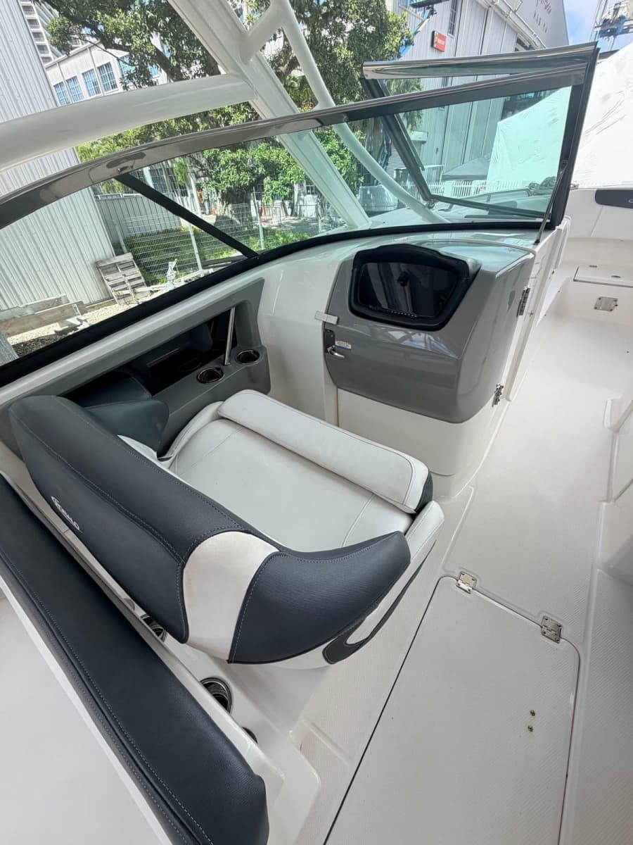 2019 Robalo  - Photo 8