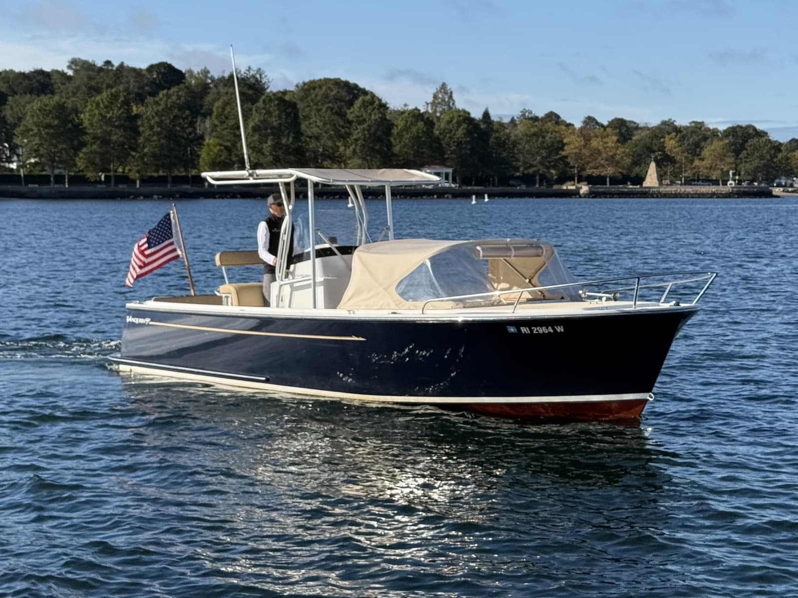 2010 Vanquish 24 Runabout - Photo 2