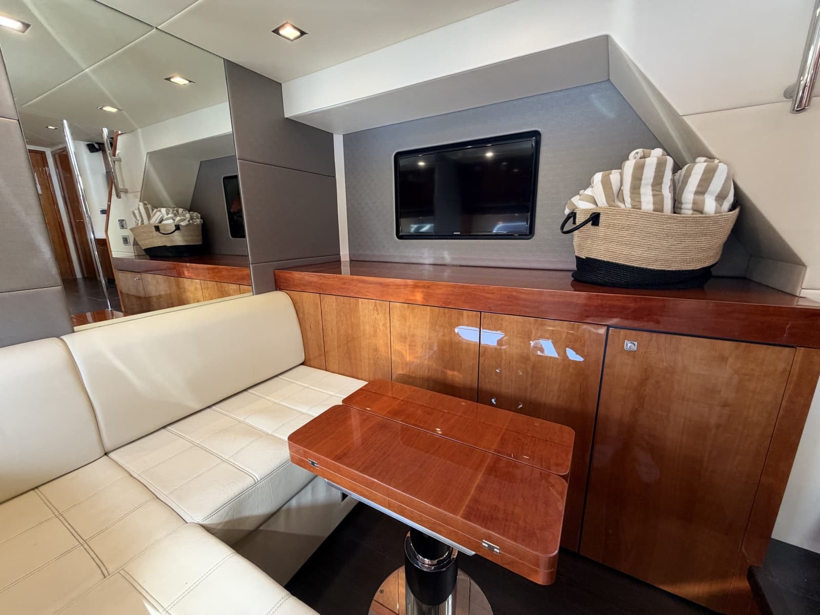 2014 Sunseeker 60 Predator - Photo 56