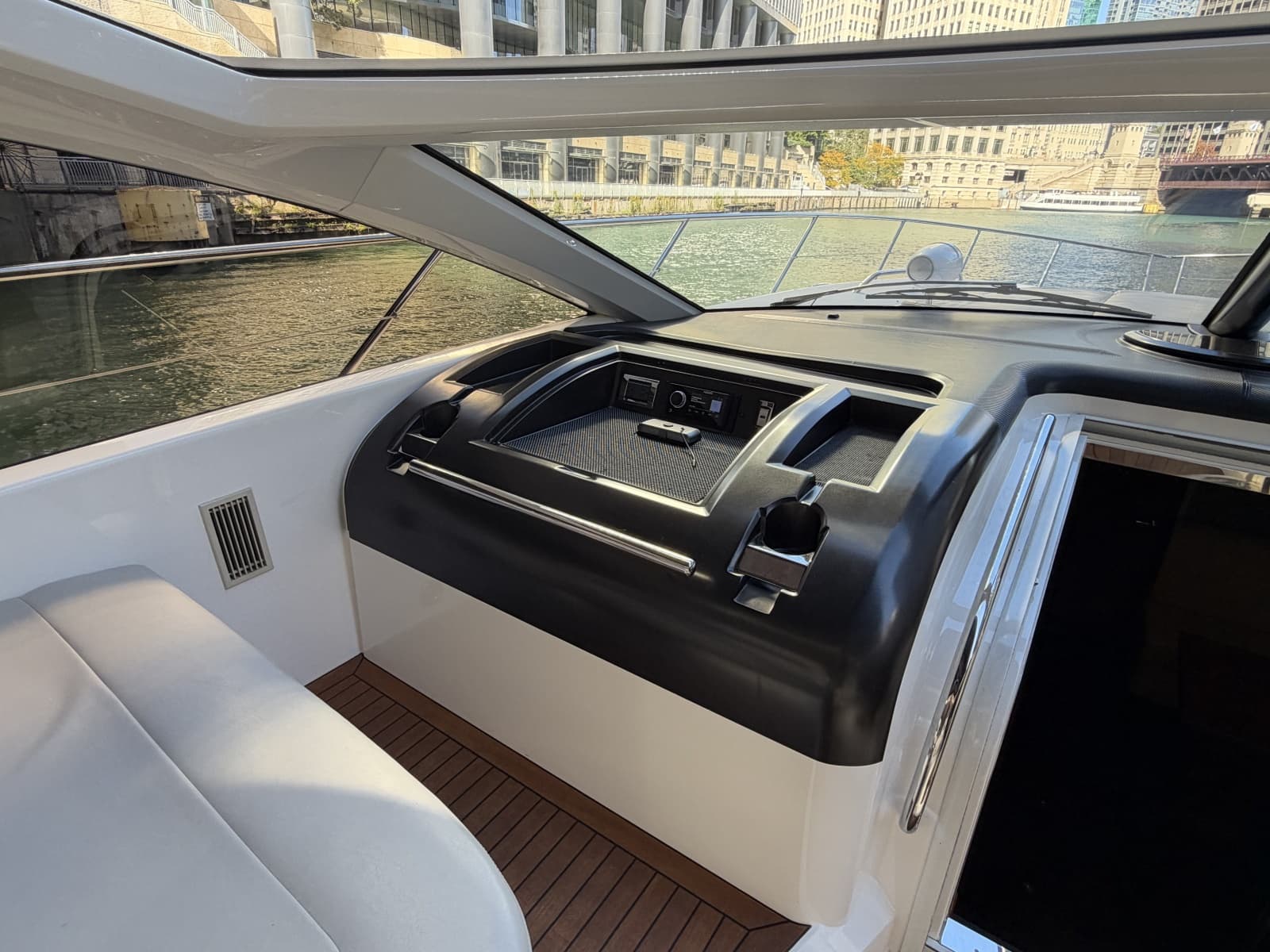 2014 Sunseeker 60 Predator - Photo 34